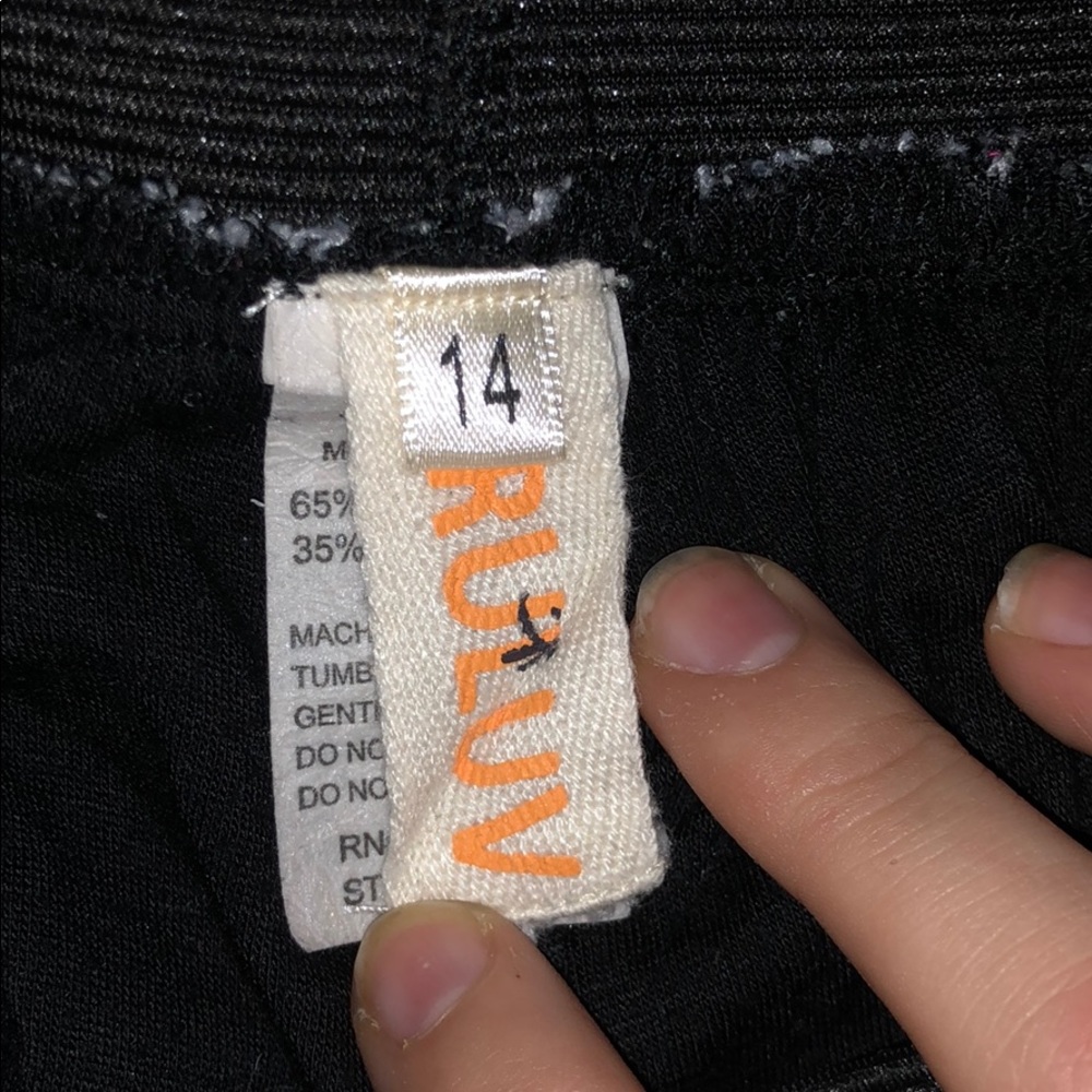 Textured and patterned Shorts - Picture 3 of 3